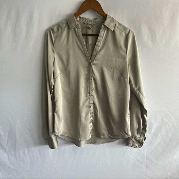 H&M Women's Sage Green Silky Button Down Top - Picture 2 of 7